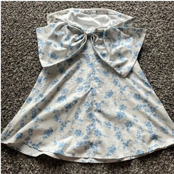 Altar'd State Dresses & Skirts - Altar'd State Strapless Blue Floral Bow Back Mini Dress White Toile Size Small